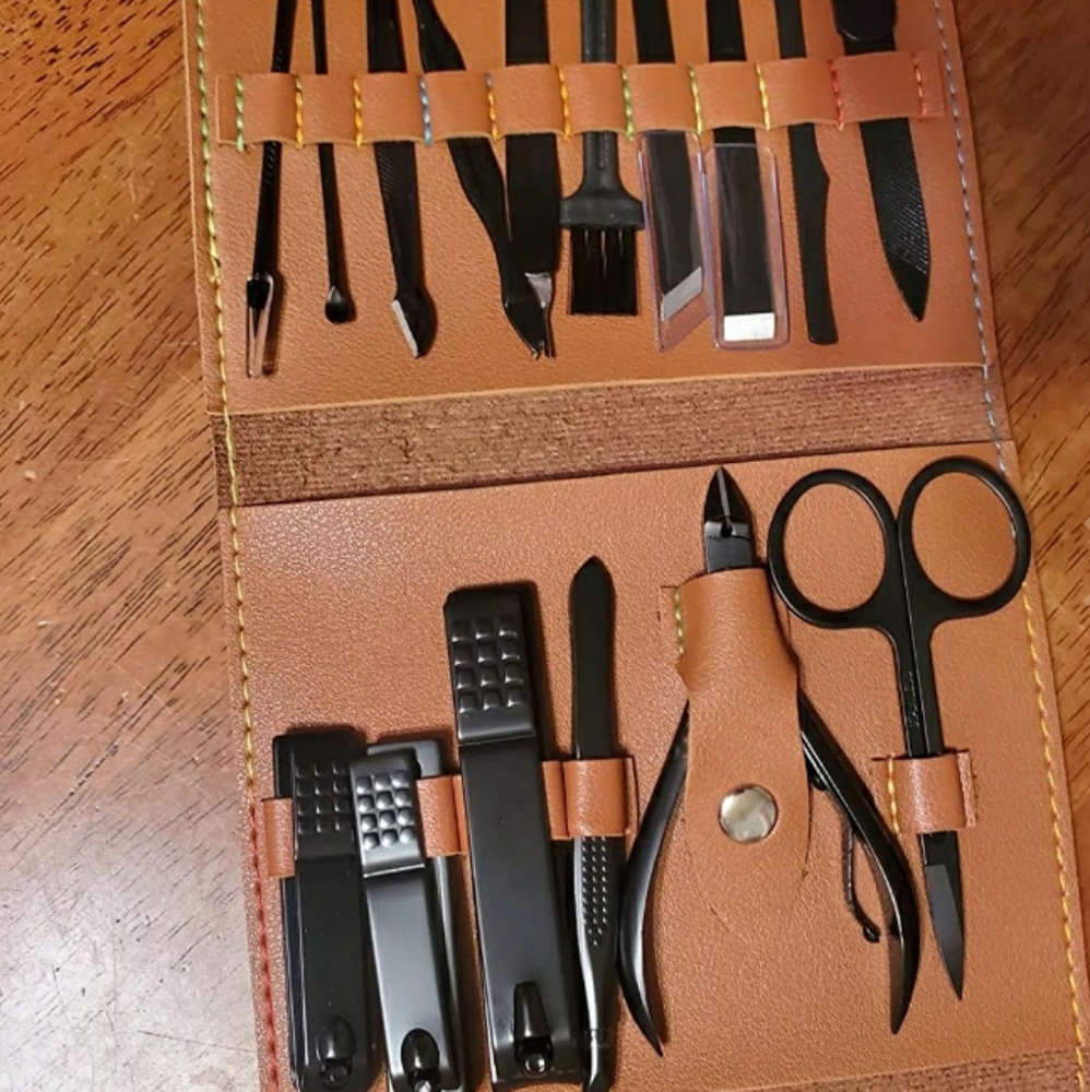🎊HOST PICK🎊Stainless Steel manicure leather case - Picture 2 of 5